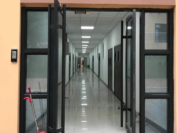 豪盛時(shí)代華城小區(qū)可視化樓宇對(duì)講系統(tǒng)改造施工，選擇陜西鑫安安防