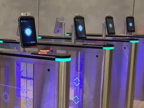 都已經到了人臉識別門禁時代了，你還在用傳統門禁嗎？